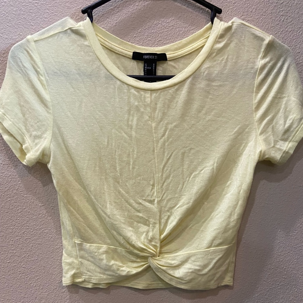 Forever 21 Medium yellow crop top